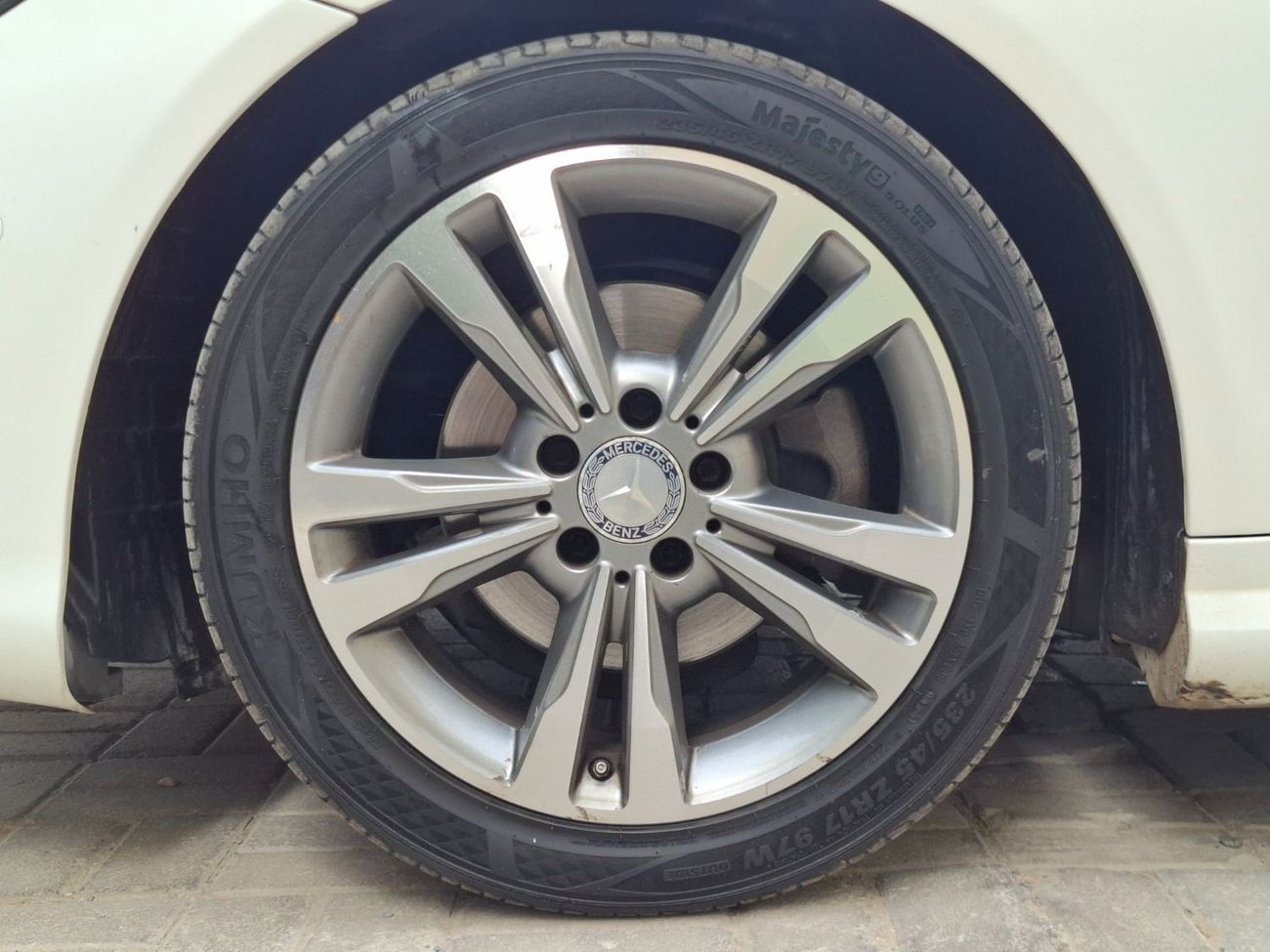 Mercedes-Benz E 200 Coupe Mercedes-Benz E200 2015 full option