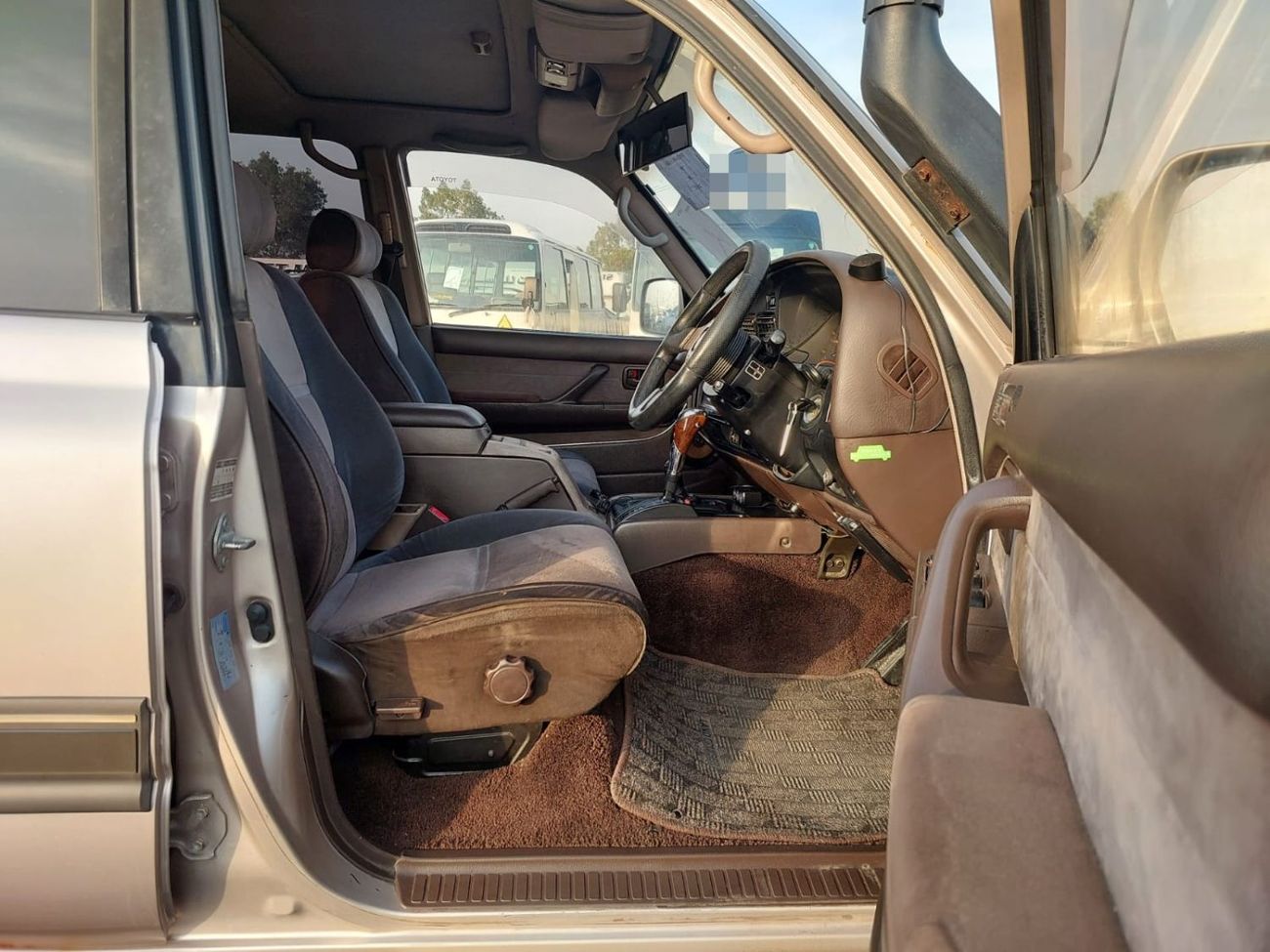 Toyota Land Cruiser TOYOTA LAND CRUISER SUV RHD 1994 MODEL 4.1 L DIESEL AUTOMATIC(PM47559)