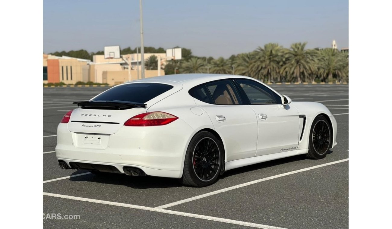 Porsche Panamera GTS