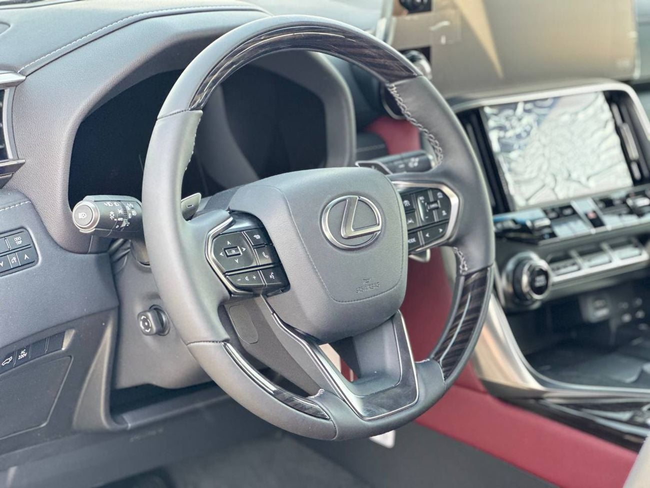 Lexus LX700h Urban Signature 3.5L HEV A/T // 2026 // Full With Radar & Head Up Disable , 360 Camera , Wireless Ch