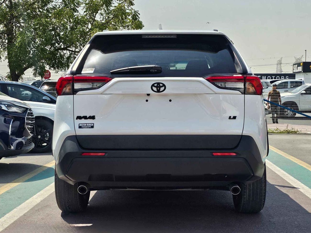 تويوتا راف ٤ LE // 937 AED Monthly // V4 //  MID OPTION (LOT # 25004)