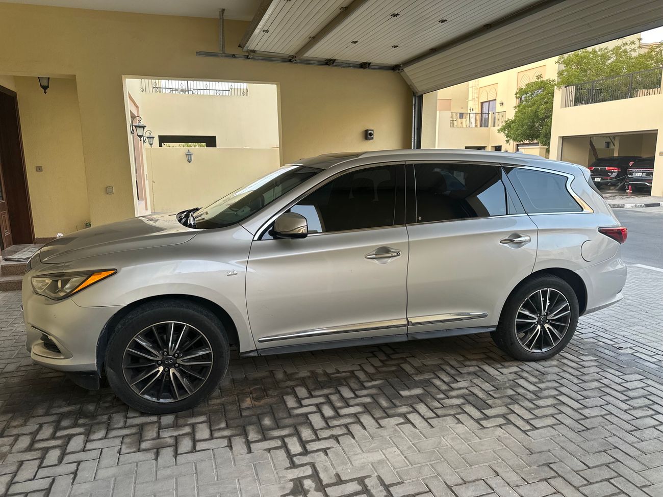 Infiniti QX60