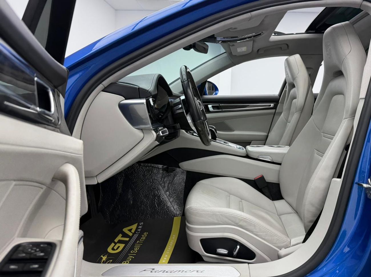 بورش باناميرا Std 3.0L (325 HP)