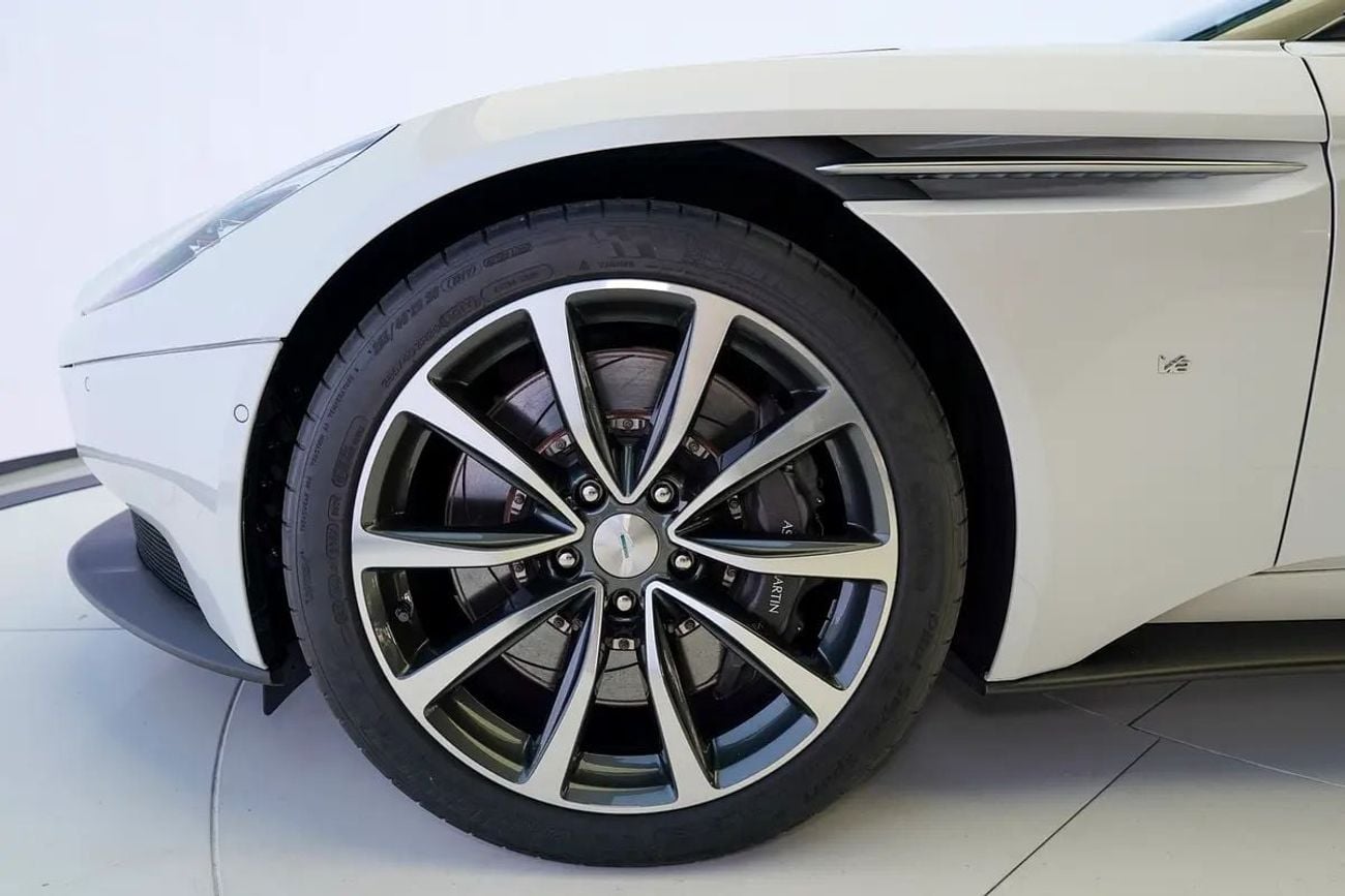 Aston Martin DB11 AMR Std 5.2L