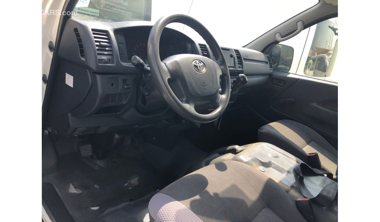 تويوتا هاياس Toyota Hiace Van, model:2015. Excellent condition