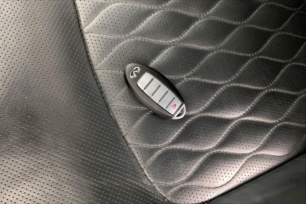 Infiniti QX80 Luxe Sensory ProActive - Black Edition | Guaranteed Warranty | 0 Down Payment