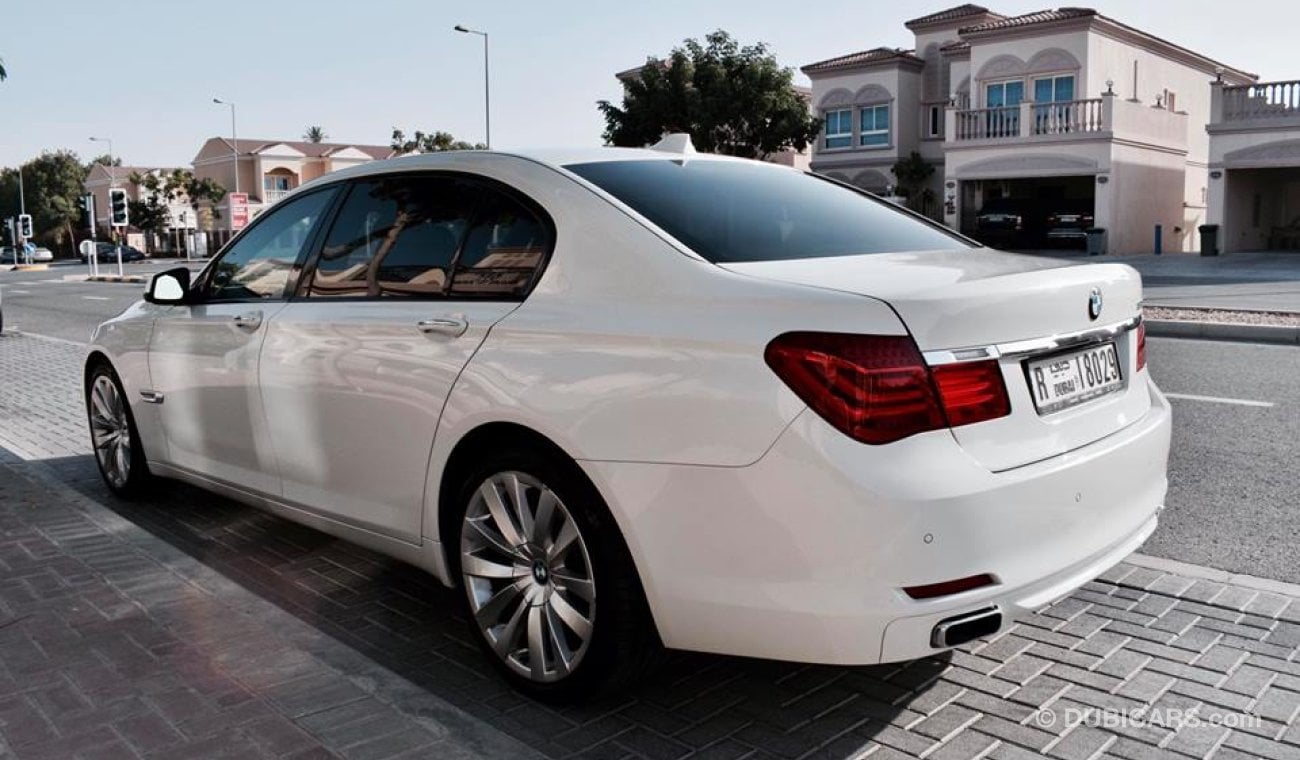 بي أم دبليو 750 Li