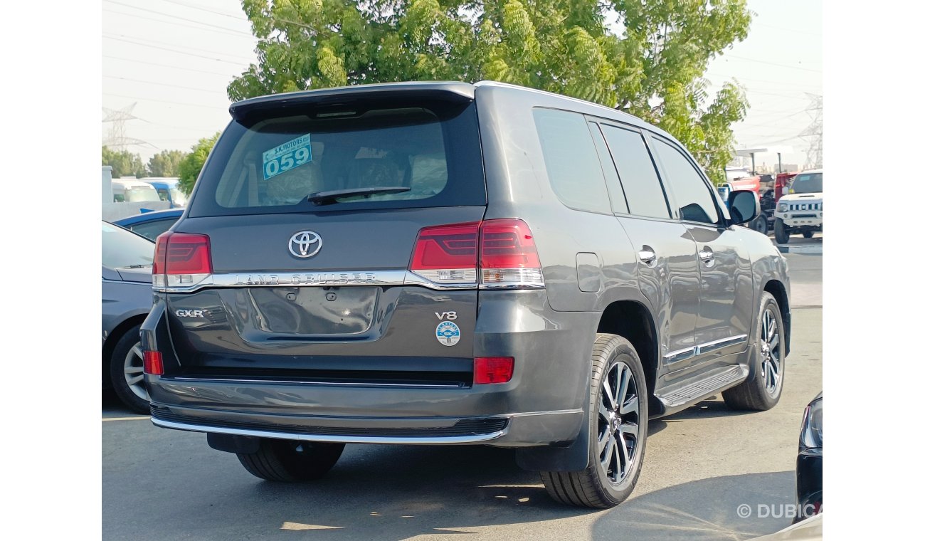 Toyota Land Cruiser 4.6L PETROL,V8 2011 GRAY, ( LOT # 6060)