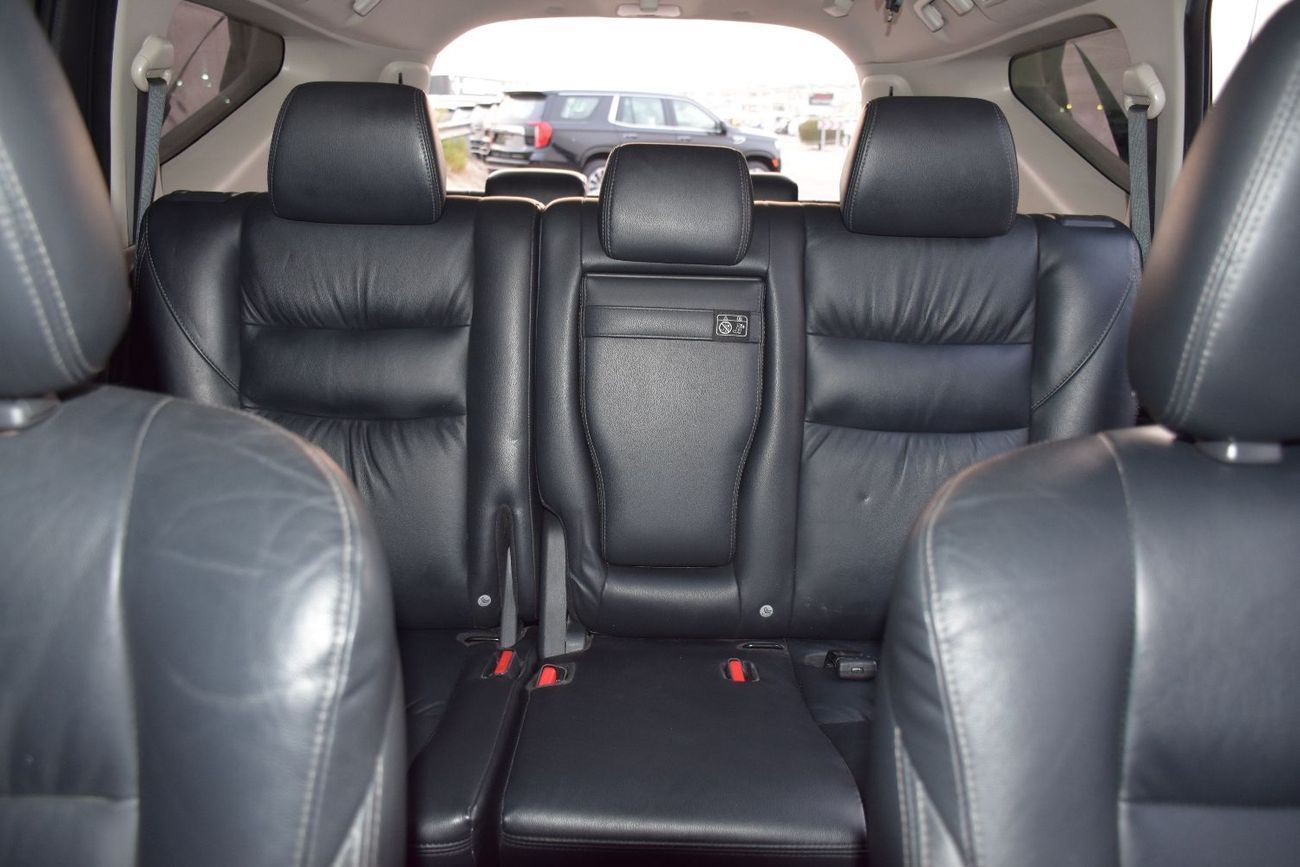 Mitsubishi Pajero Sport 4x4 Diesel 2.4L ( Right Hand )