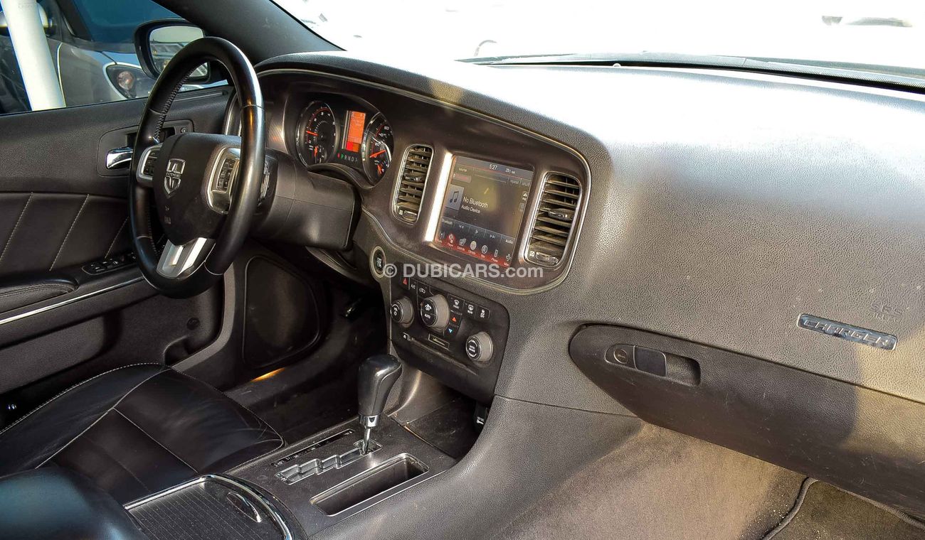 دودج تشارجر 2011 Hemi 5.7 ltr kit SRT8 Full options