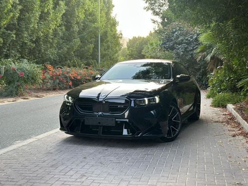 BMW M5 2025 BMW M5 | 4.4L V8 Twin-Turbo | 717 HP | Plug-in Hybrid | Dark Navy Blue | 13000 KM | Like New