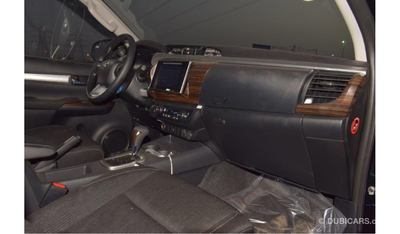 Toyota Hilux DOUBLE CAB  PICKUP GLXS-V 2.7L PETROL 4X4 AUTOMATIC TRANSMISSION