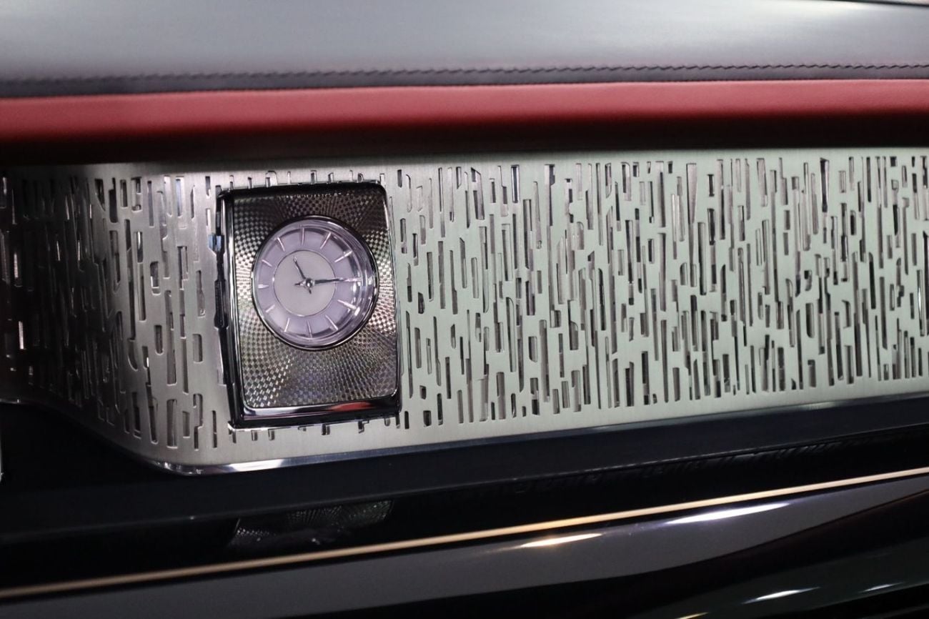 Rolls-Royce Phantom Std 6.8L VIII, Bespoke Audio, Rear Entertainment, Brushed Steel Bonnet, GCC Specs!!