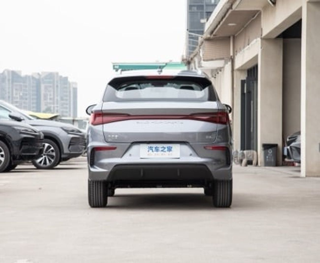 بي واي دي e2 BYD E2  Honor Deluxe 2024 (Available on pre-order from China and ship to ROW)