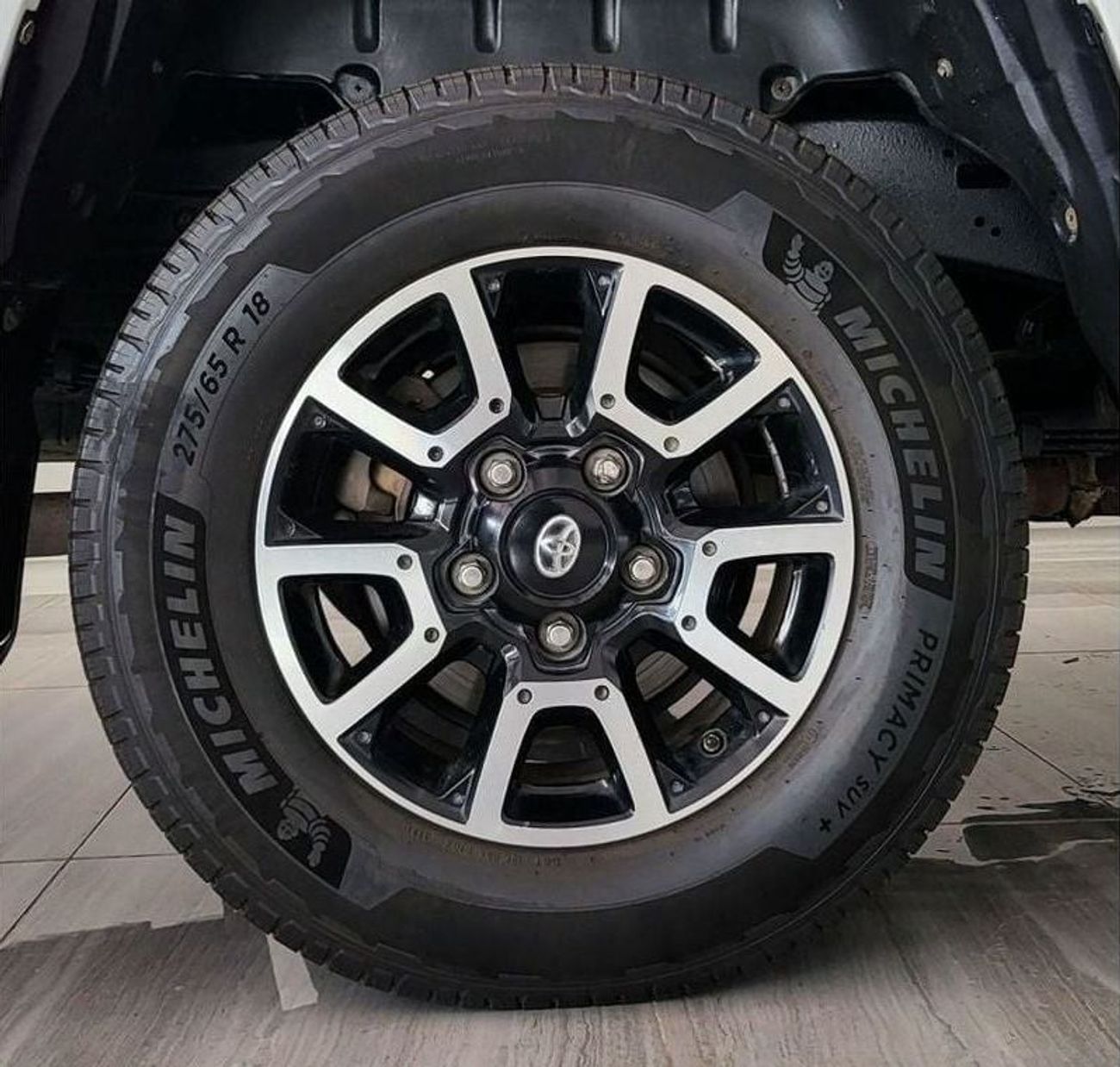 Toyota Tundra STD 5.7L - 8CYL - EXCELLENT CONDITION