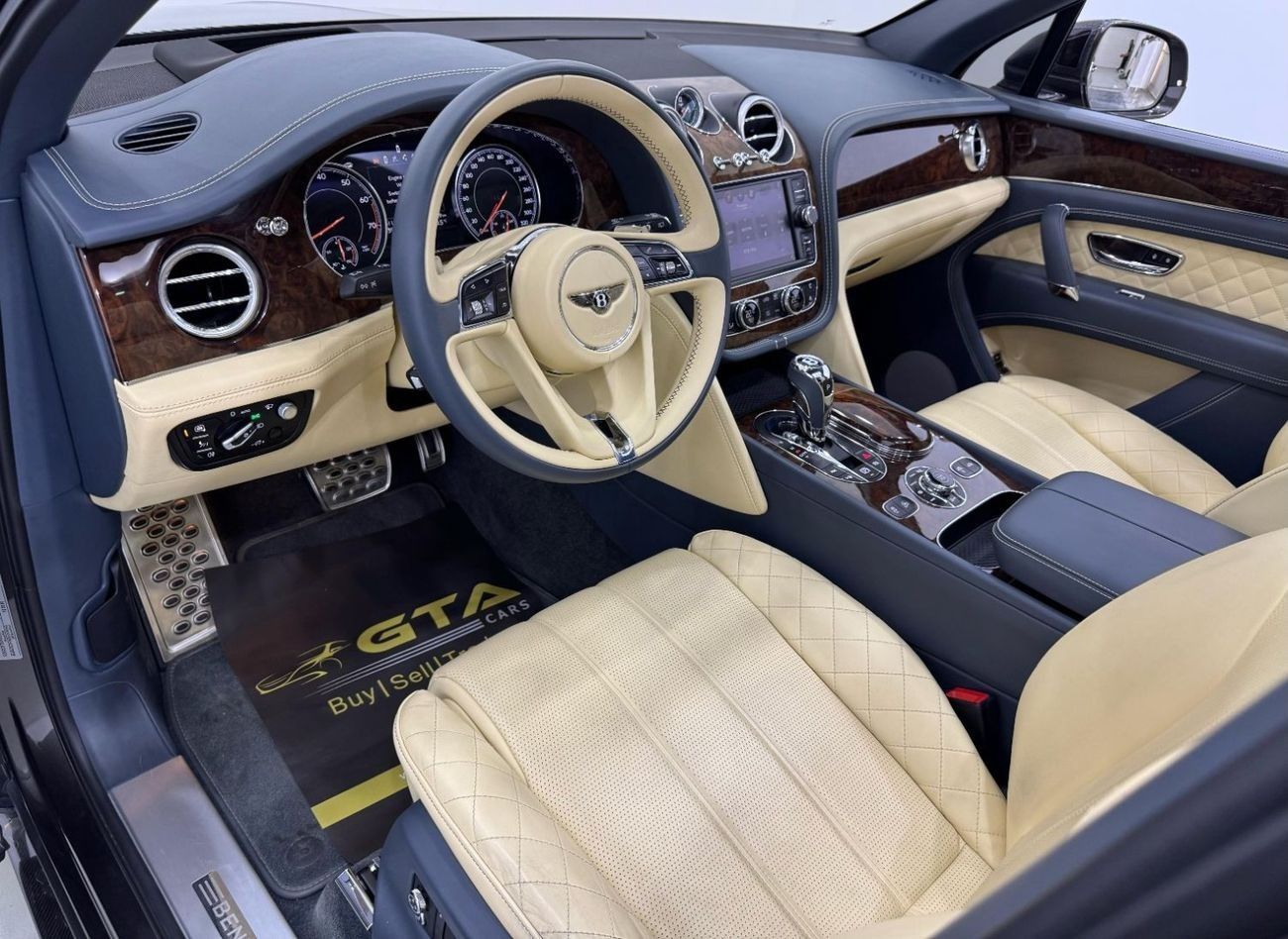 بنتلي بينتايجا First Edition W12 2017 Bentley Bentayga First Edition W12, 2025 Warranty, 2027 Service Pack, Very Lo