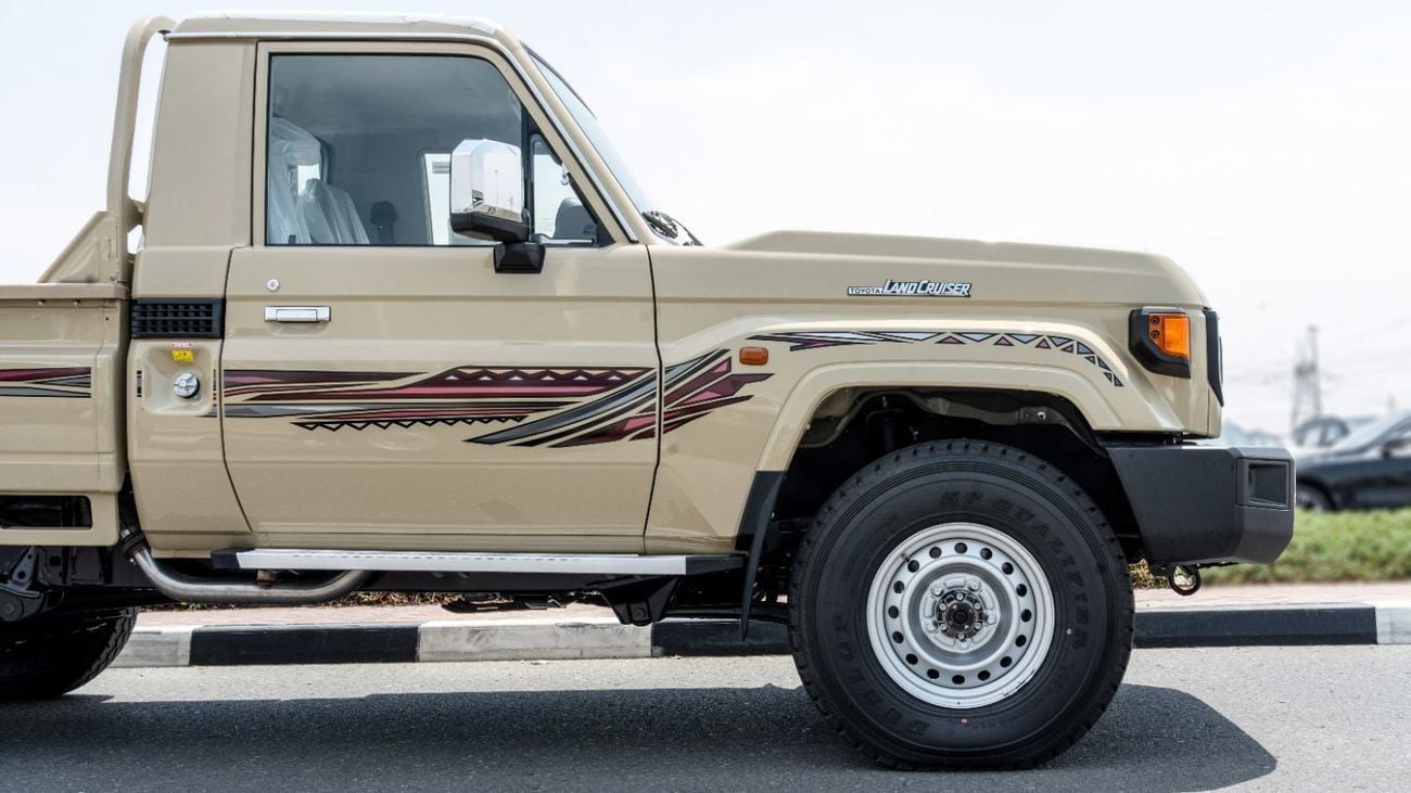 تويوتا لاند كروزر بيك آب 2026 Toyota Land Cruiser LC79 2.8L AT Diesel (Beige-Brown) Basic