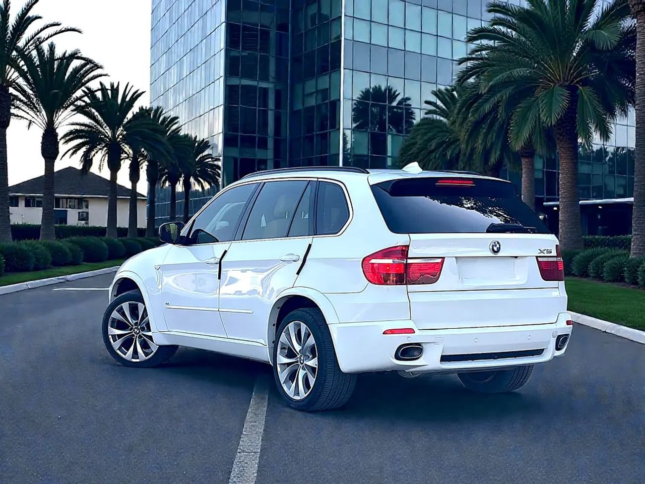 بي أم دبليو X5 | | X-DRIVE | 48I-M-KIT | 4.8L V8 | | GCC