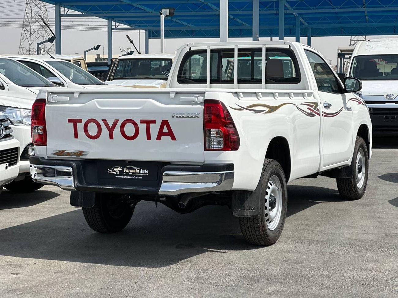 تويوتا هيلوكس S/C 2.7 لتر PTR M/T 4X4 // 2026 // خيار متوسط مع نوافذ كهربائية // عرض خاص // من فورمولا أوتو // للت