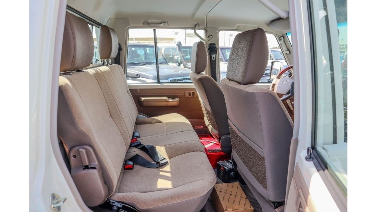 Toyota Land Cruiser Pick Up TOYOTA LAND CRUISER DOUBLE CABIN PICKUP 4.0L V6 2023