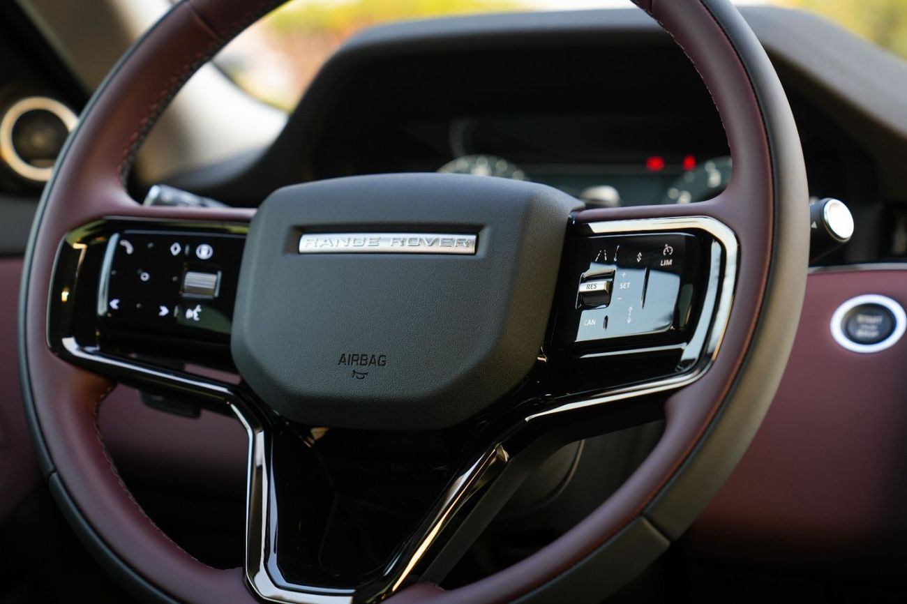 لاند روفر رانج روفر إيفوك SE P250 DYNAMIC 2025!! FIVE YEARS WARRANTY!! THREE YEARS SERVICE CONTRACT