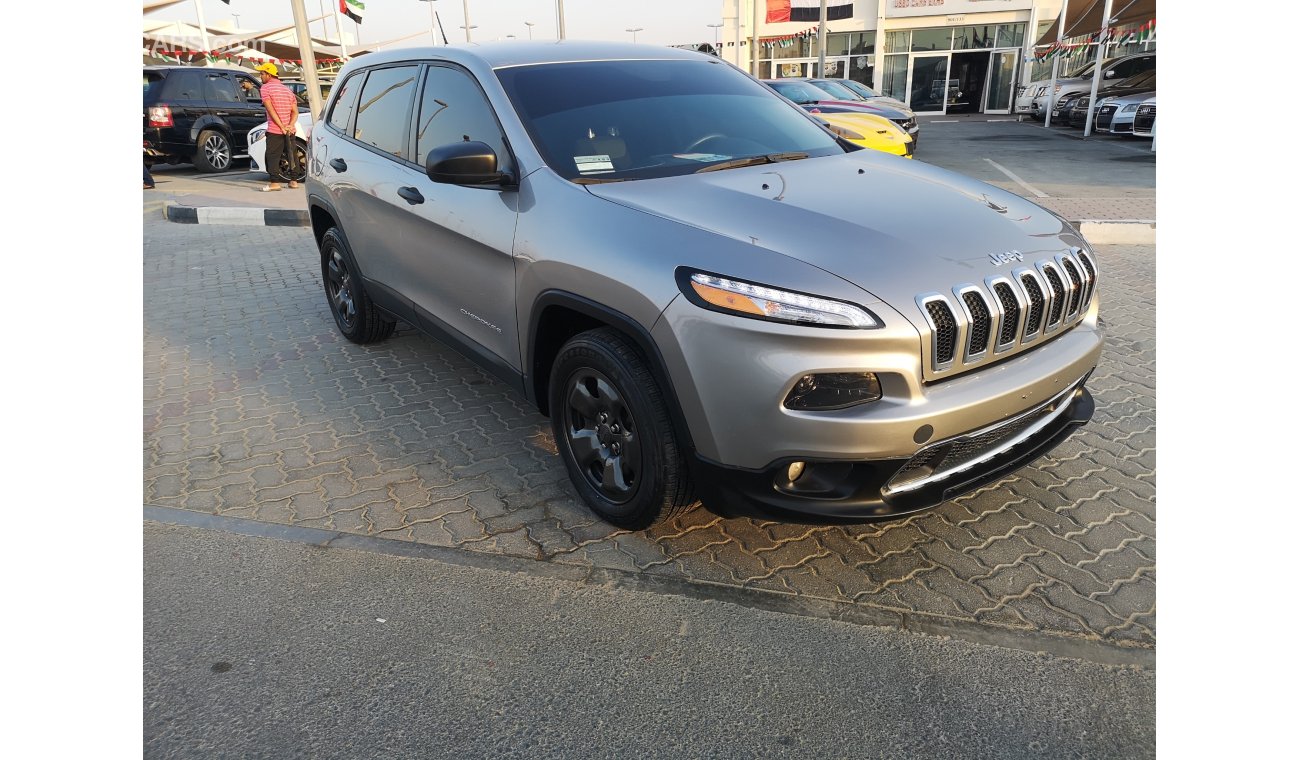 Jeep Cherokee جيب شيروكي وارد  4 سيلندر 2.4 موديل 2016 بحالة ممتازة جدا