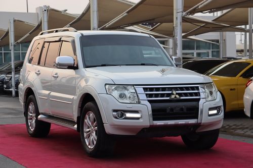 Mitsubishi Pajero GLS Highline Mitsubishi Pajero GLS 3.8L / GCC / 2020 / Free Accident
