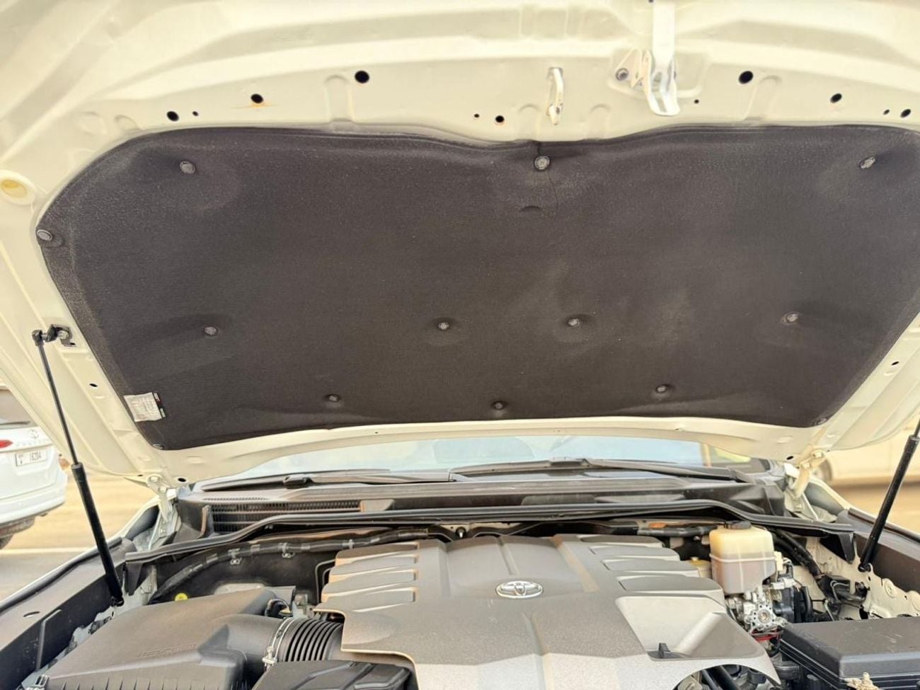 تويوتا لاند كروزر GXR 4.6L