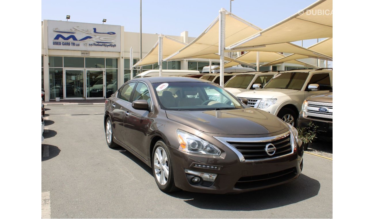 Nissan Altima GCC - 2 KEYS - ACCIDENTS FREE - ORIGINAL PAINT - CAR IS IN PERFECT CONDITION INSIDE OUT