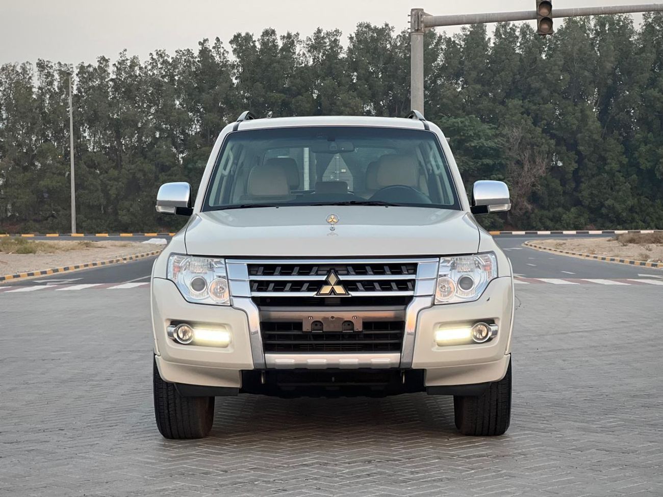 Mitsubishi Pajero Mitsubishi Pajero 2022 3.5L GCC Specs