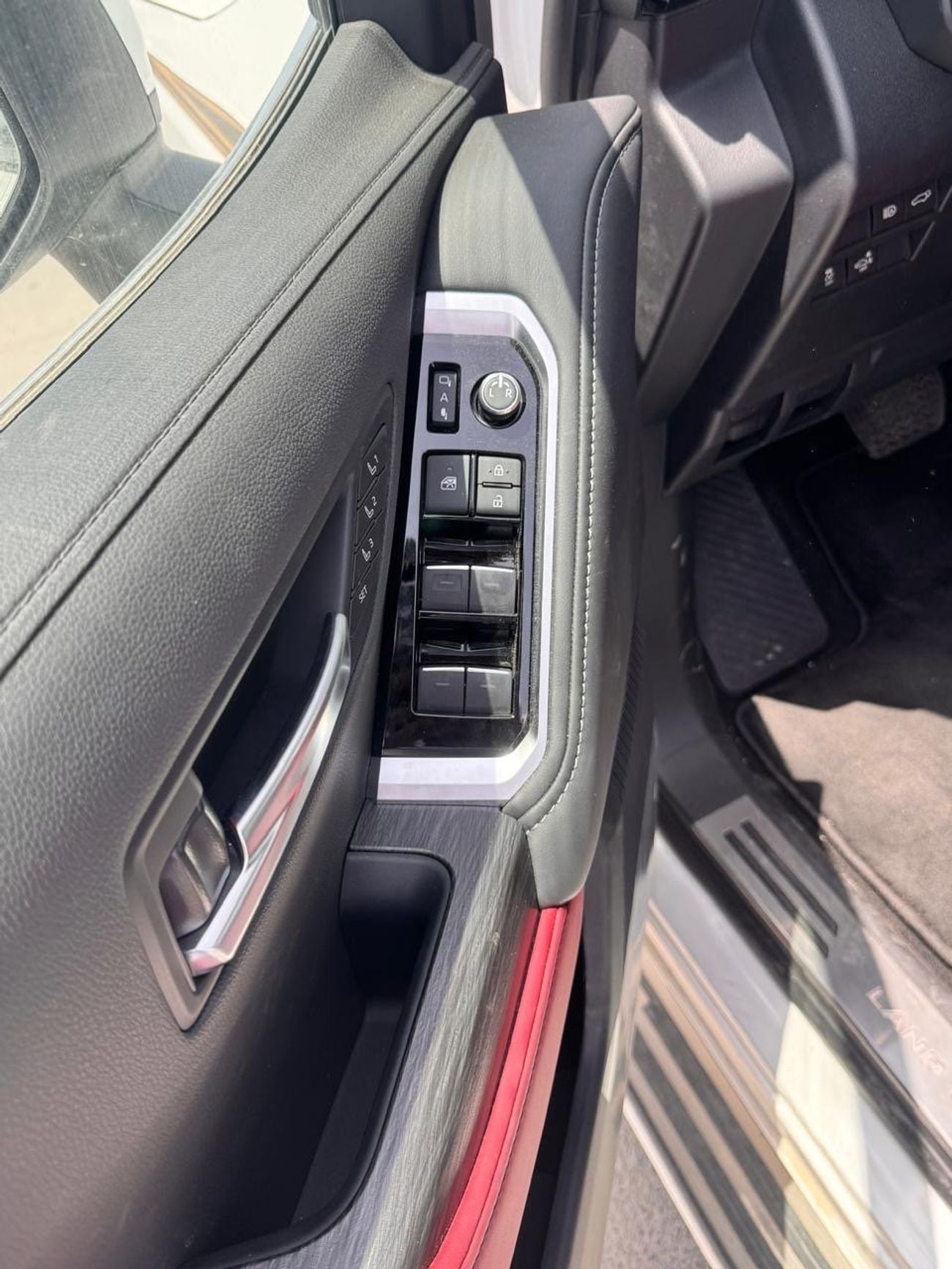 Toyota Land Cruiser VXR 3.5 L