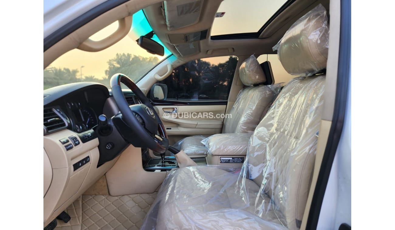 Lexus LX 570 facelifted