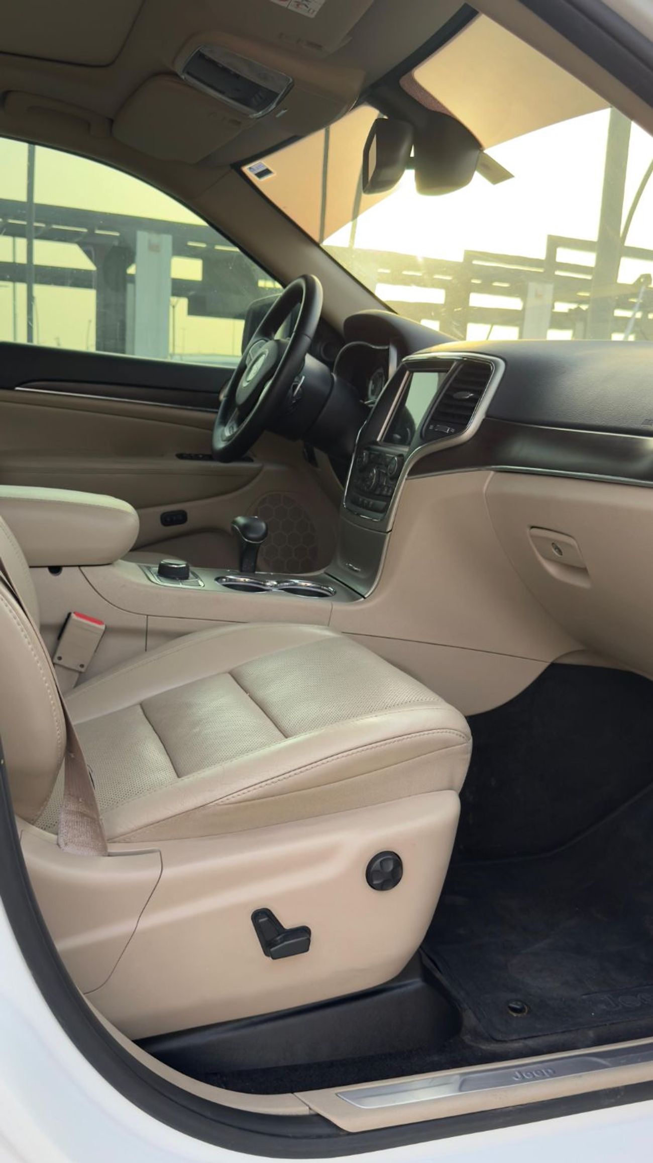 Jeep Grand Cherokee Limited 5.7L (360 HP)