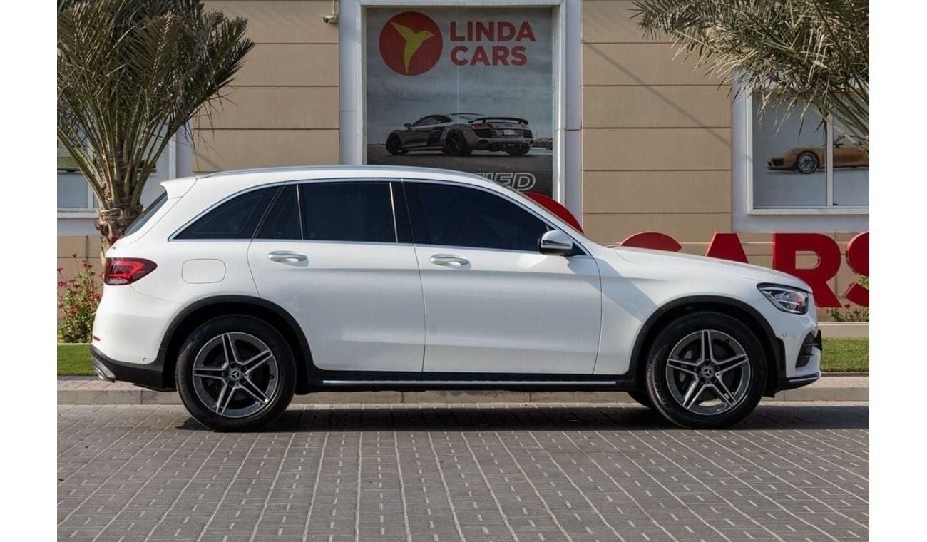 مرسيدس بنز GLC 200 Premium 2.0L RWDMercedes-Benz GLC200 2022 GCC under Agency Warranty with Flexible Down-Payment.