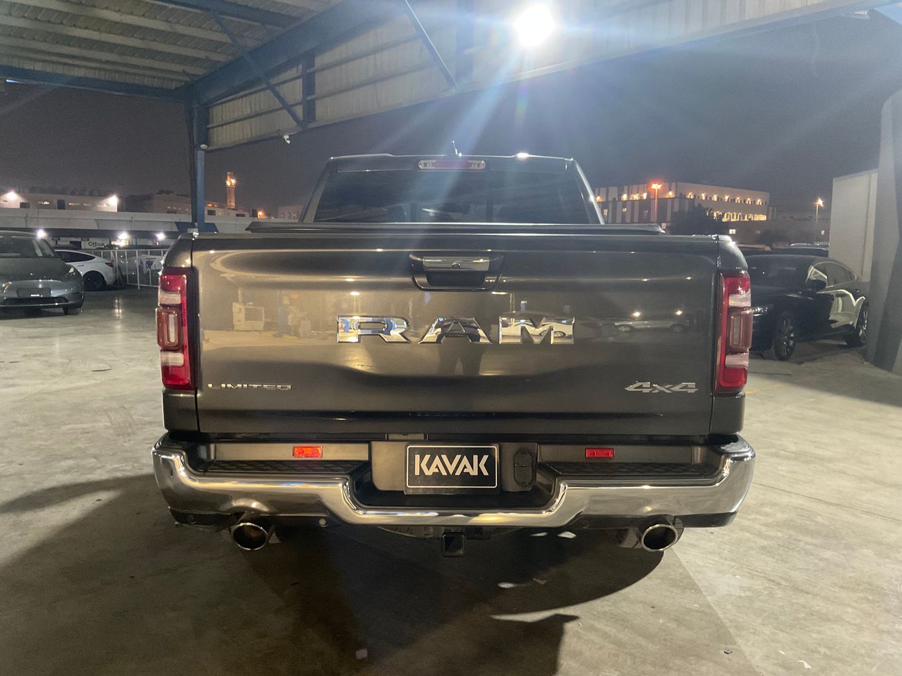 رام 1500 Limited Crew Cab | شامل الضمان | 0 ﺪﻔﻋﺓ ﺃﻮﻟﻯ