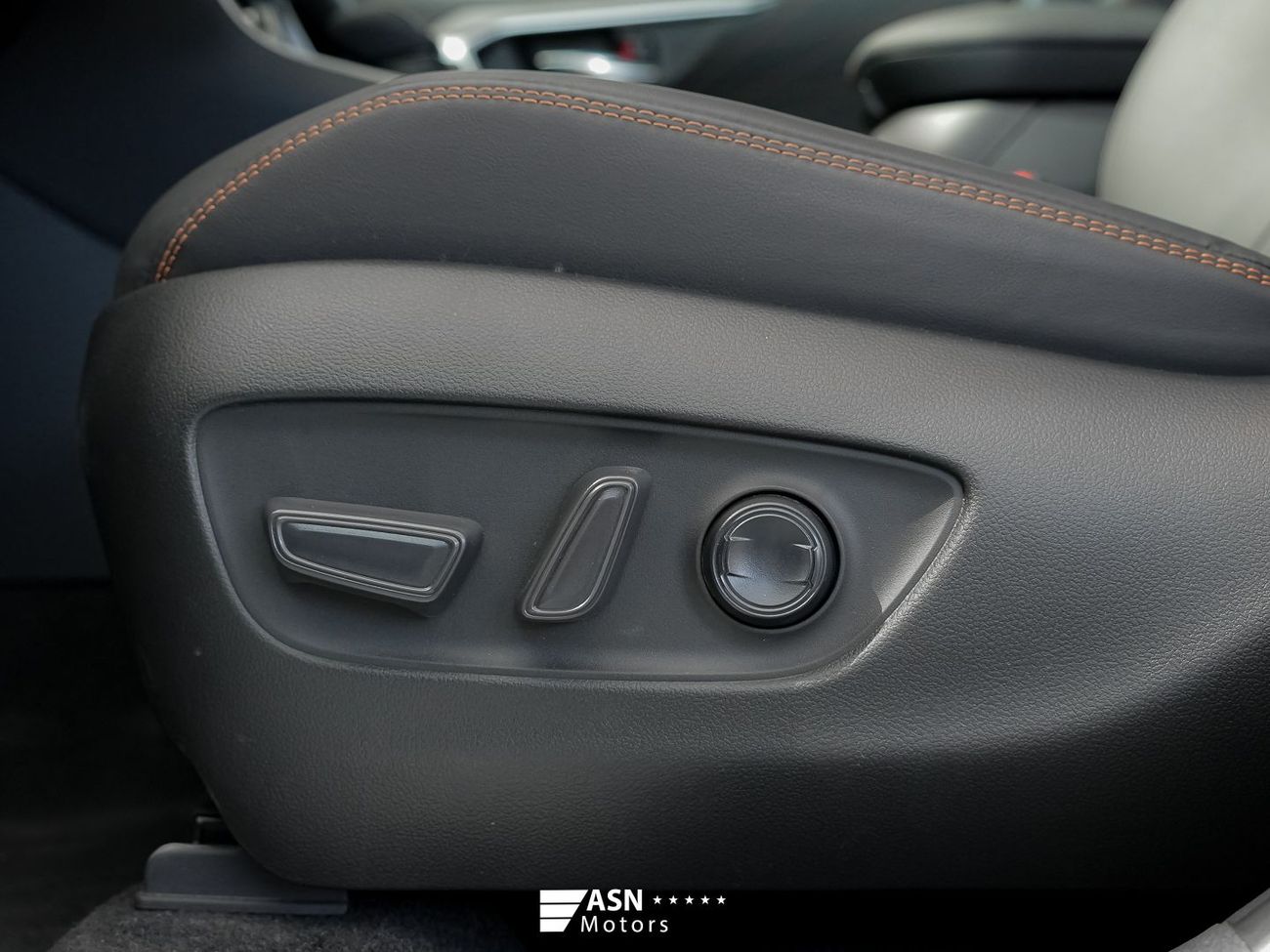 Toyota RAV4 2.5L Hybrid E-CVT AWD Elite Plus Edition 2025 (Export Price)