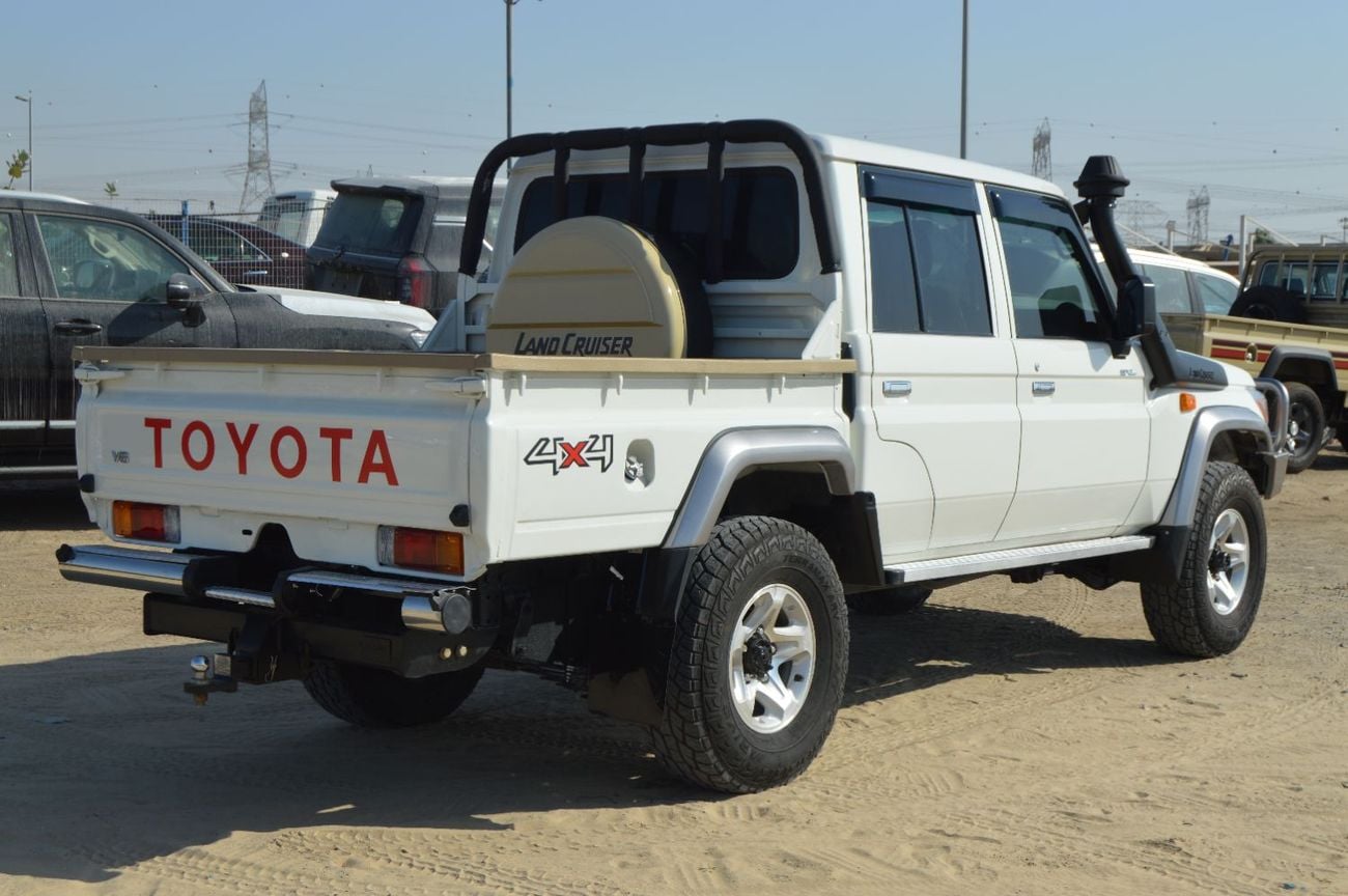 Toyota Land Cruiser Pick Up Double Cabin  Left Hand Drive Engine:  V6