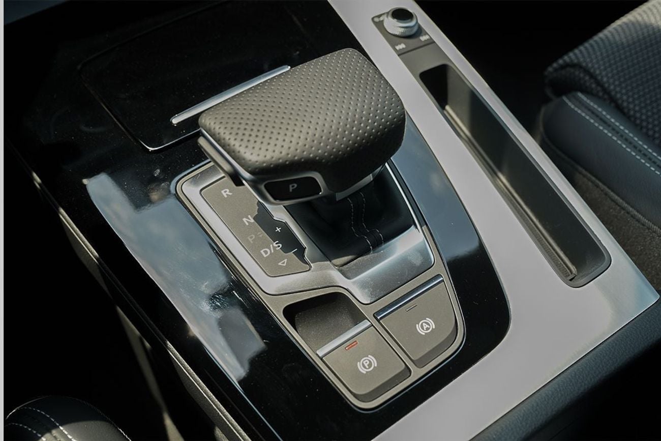 أودي Q5 40 TFSI S-LINE