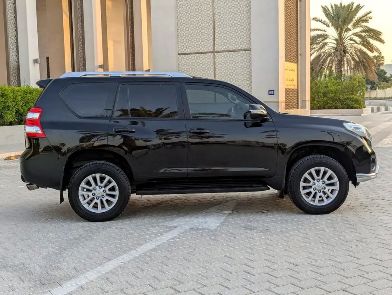 Toyota Prado VXR GCC Specs Full option Excellent Condition