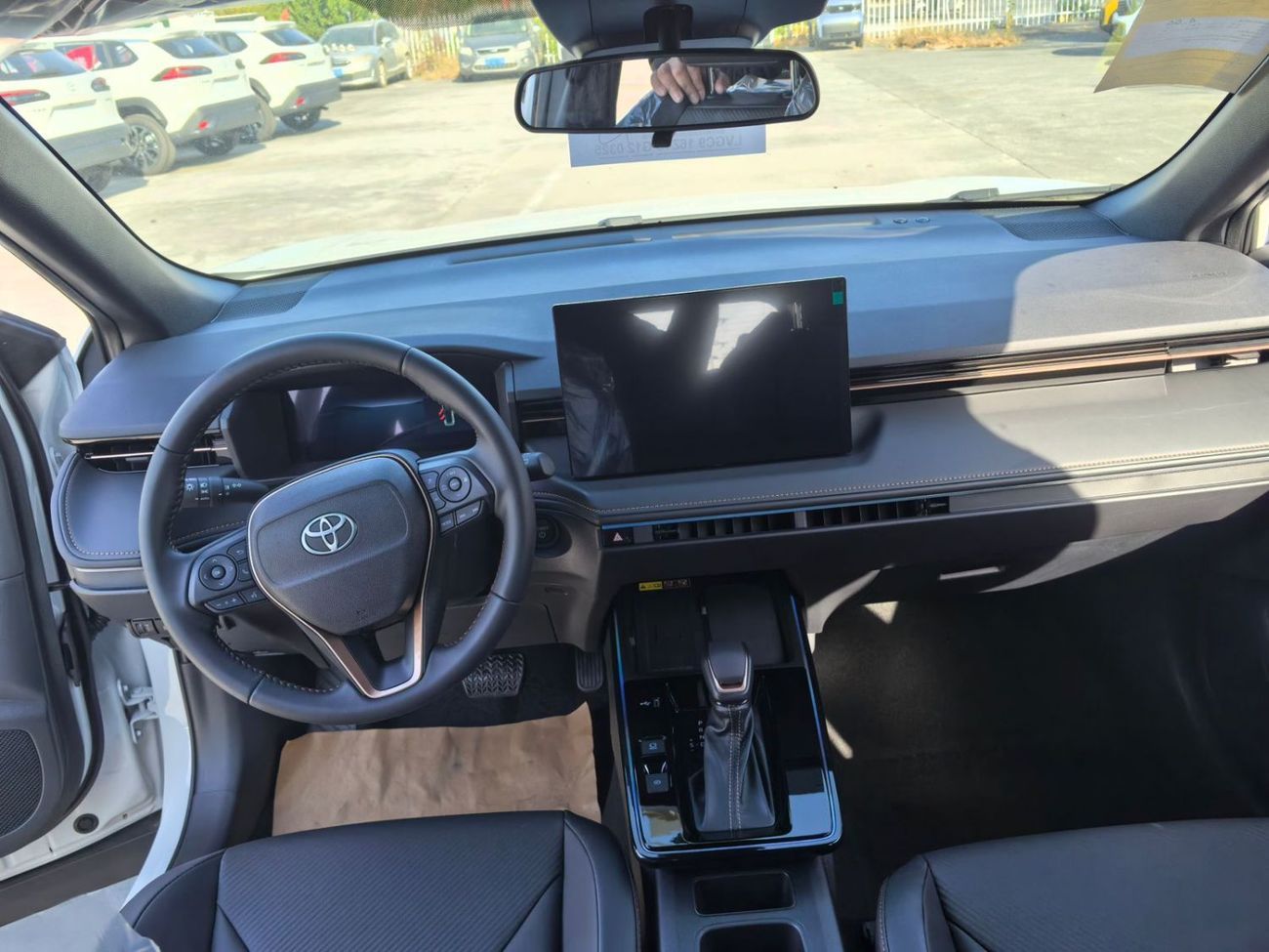 Toyota Frontlander TOYOTA FRONTLANDER FULL OPTION ; 2.0 HYBRID,SUNROOF,RADAR,LEATHER SEATS,DRIVER POWER SEAT,4 CAMERA,B