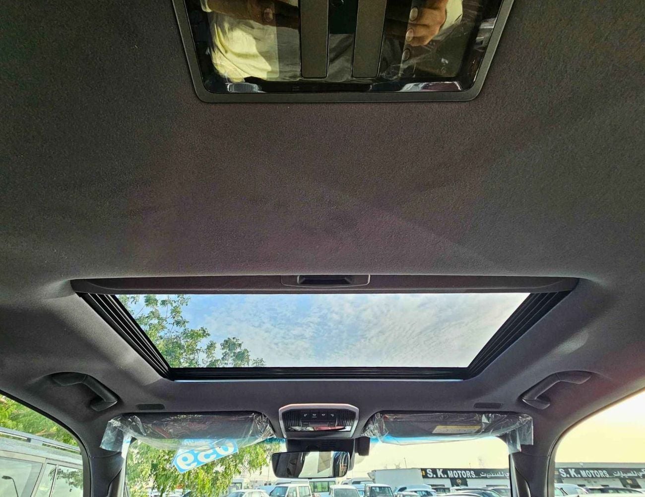 Toyota Land Cruiser GR SPORT 1MHEV HIGH HYBRID / 3.5L PETROL V6 / RADAR /REAR ENTERTAINMENT DVD/COOL BOX (CODE#LC3HGR)