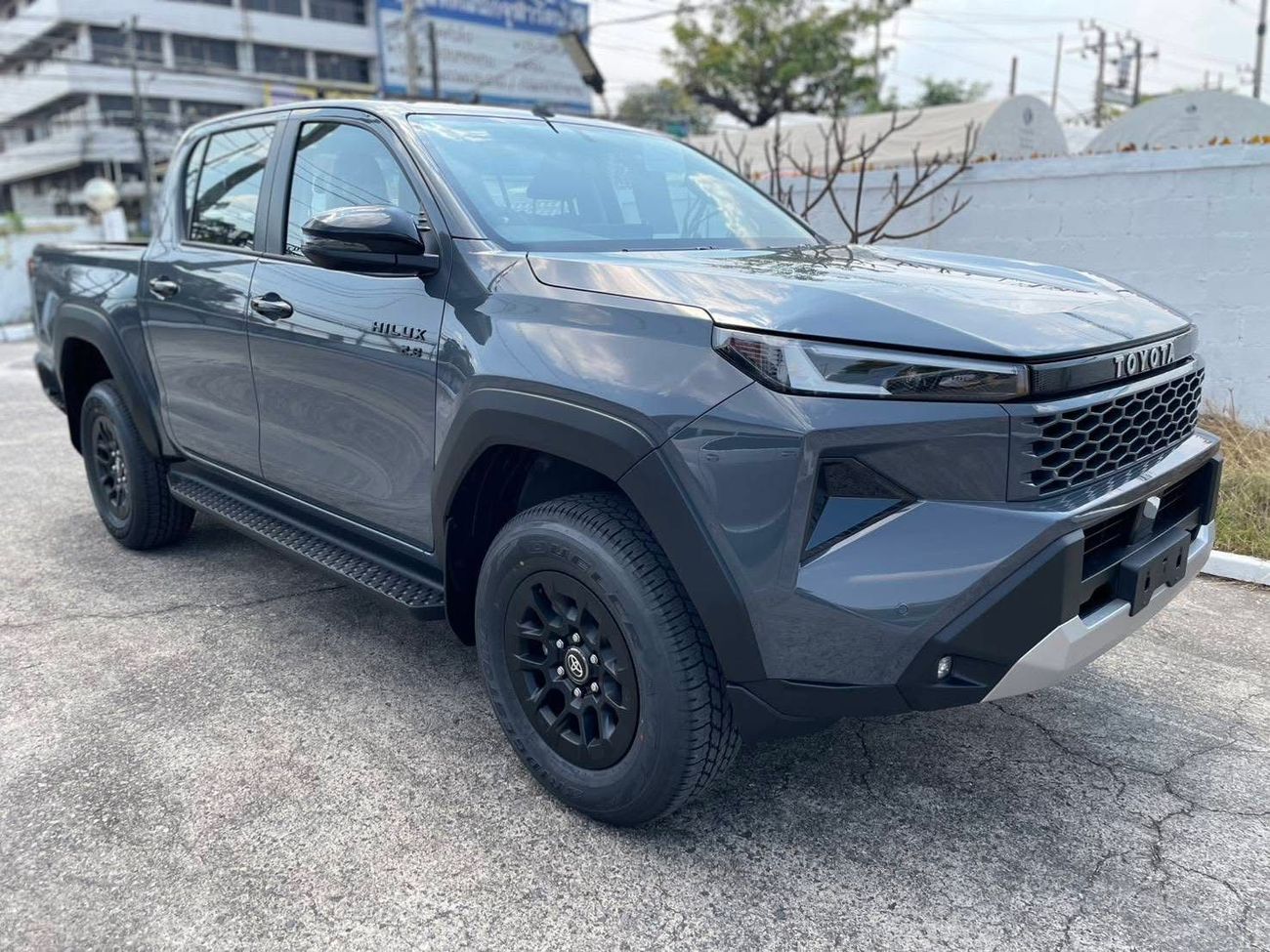 تويوتا هيلوكس Toyota travo manual gear RHD diesel engine