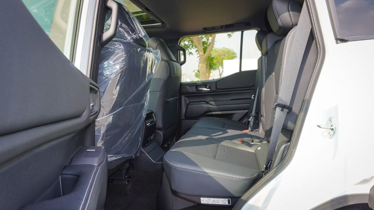 Toyota Prado ECT0081 - Toyota Prado VX - 2.4L Petrol - White/Black (Sunroof)