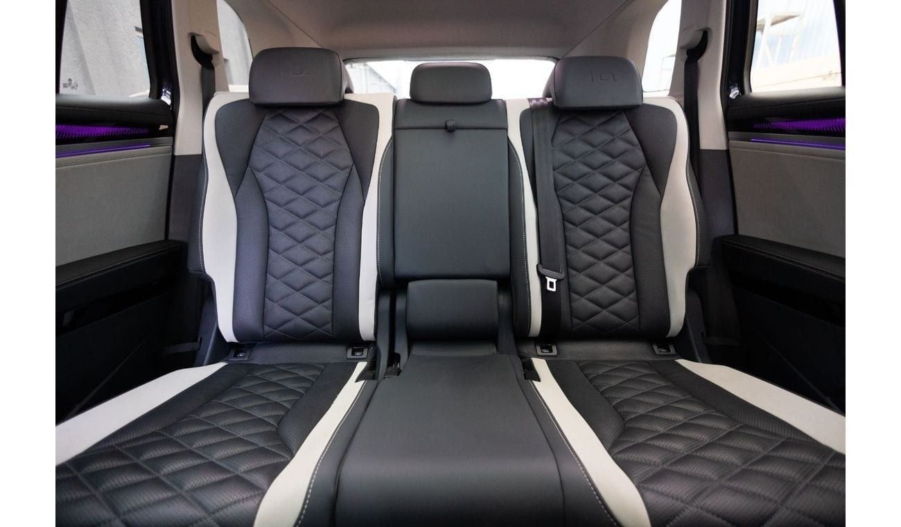 فولكس واجن ID.6 Volkswagen ID.6 Crozz Pro 2022 Chinese Spec under Warranty with Flexible Down-Payment.