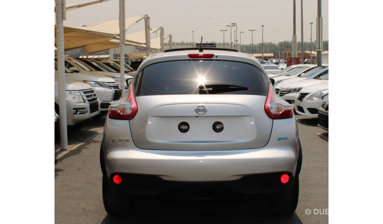 Nissan Juke ACCIDENTS FREE - FULL OPTION - GCC - CAR IS IN PERFECT CONDITION INSIDE OUT