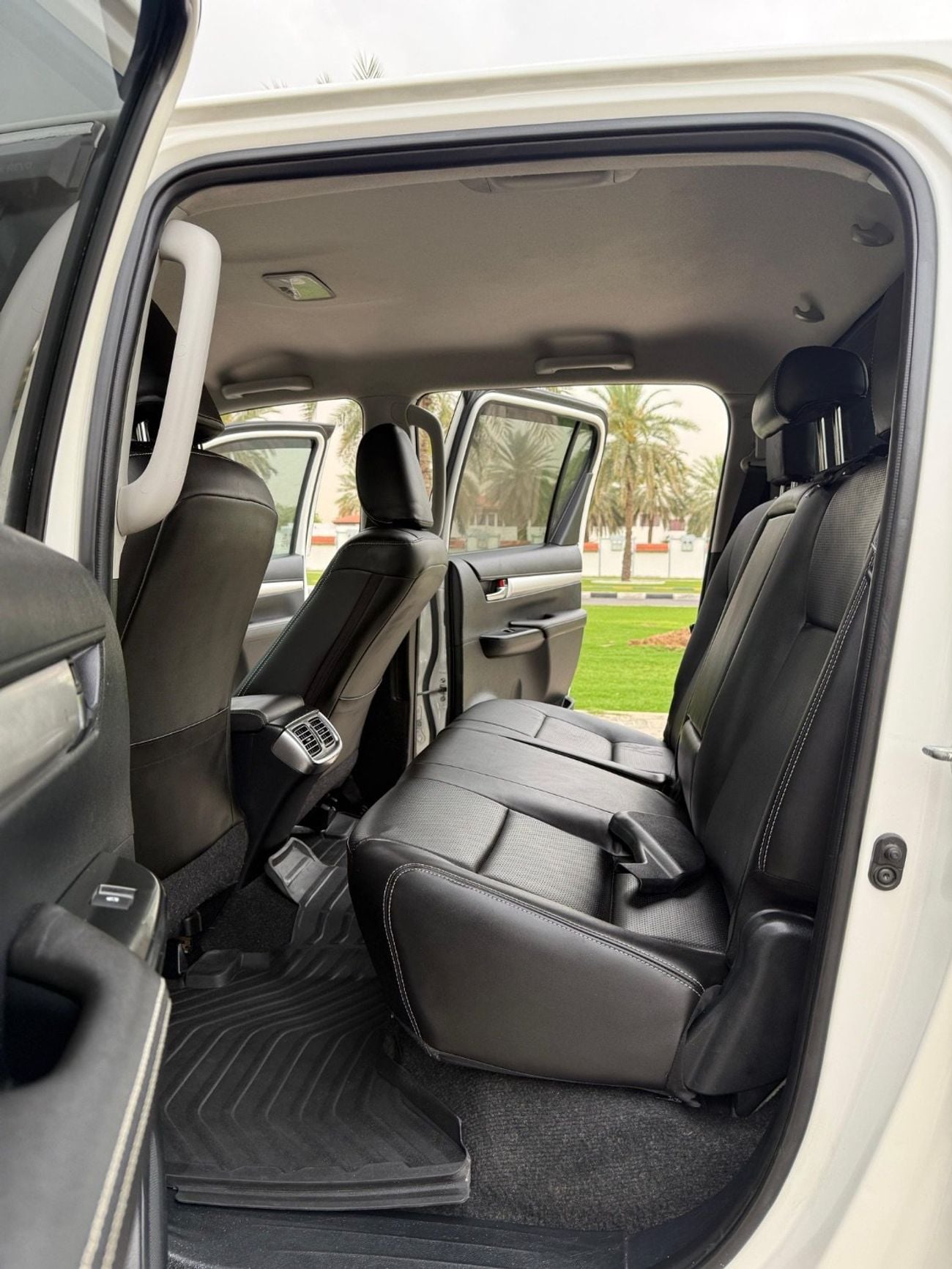 Toyota Hilux SR5 export from Australia