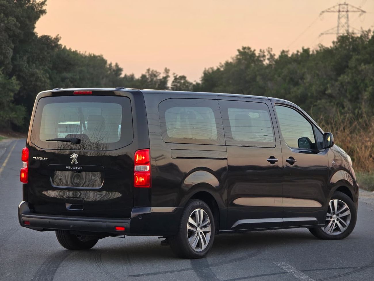 Peugeot Traveller PEUGEOT TRAVELLER VIP DIESEL 2020 2KEYS // FULL OPITION // ORGINAL PAINT