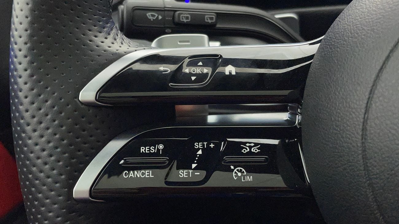 Mercedes-Benz GLB 250 PREMIUM PLUS AMG 2 | Zero Down Payment | Home Test Drive