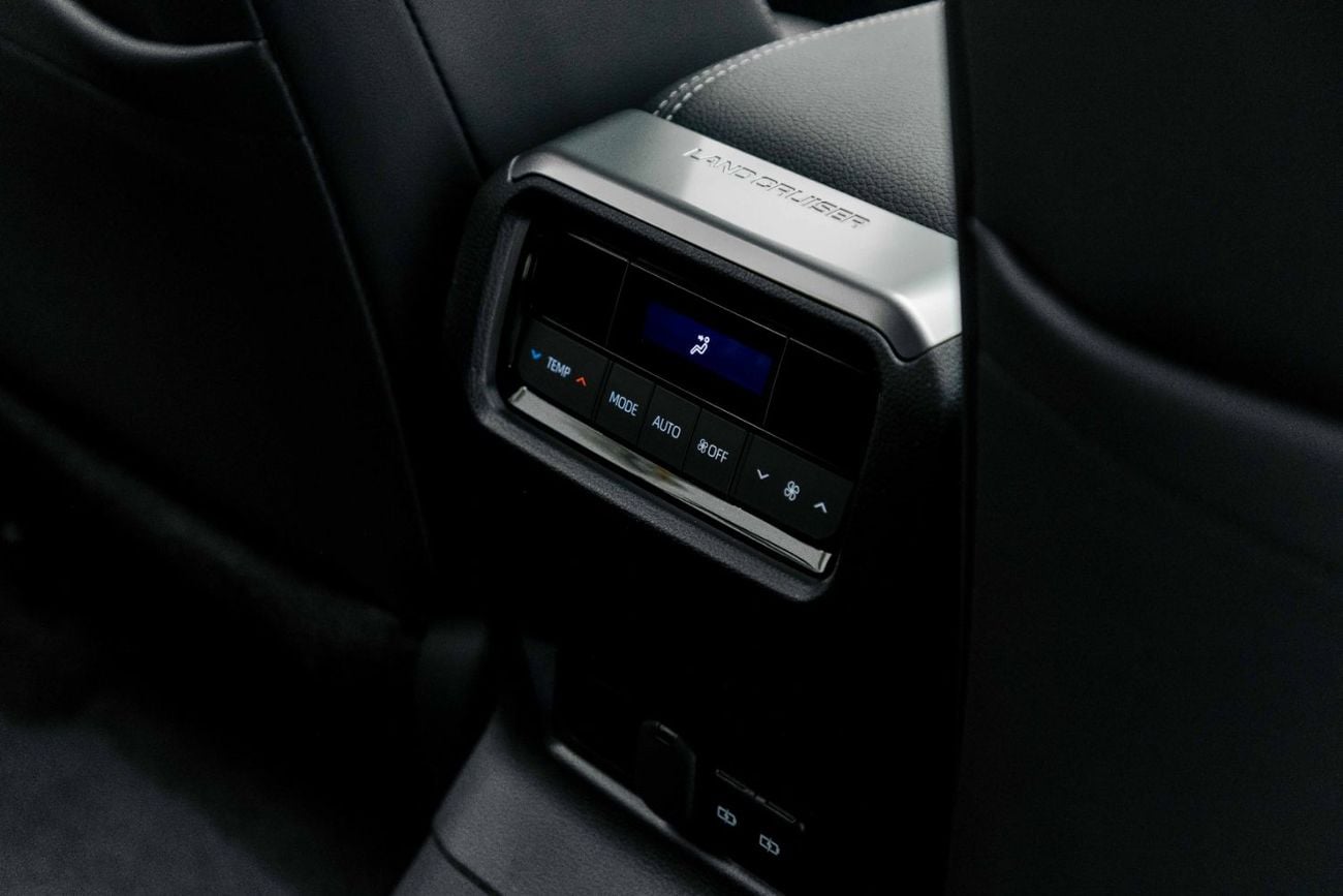 تويوتا برادو 2.4L - Platinum White Inside Black | Export Only