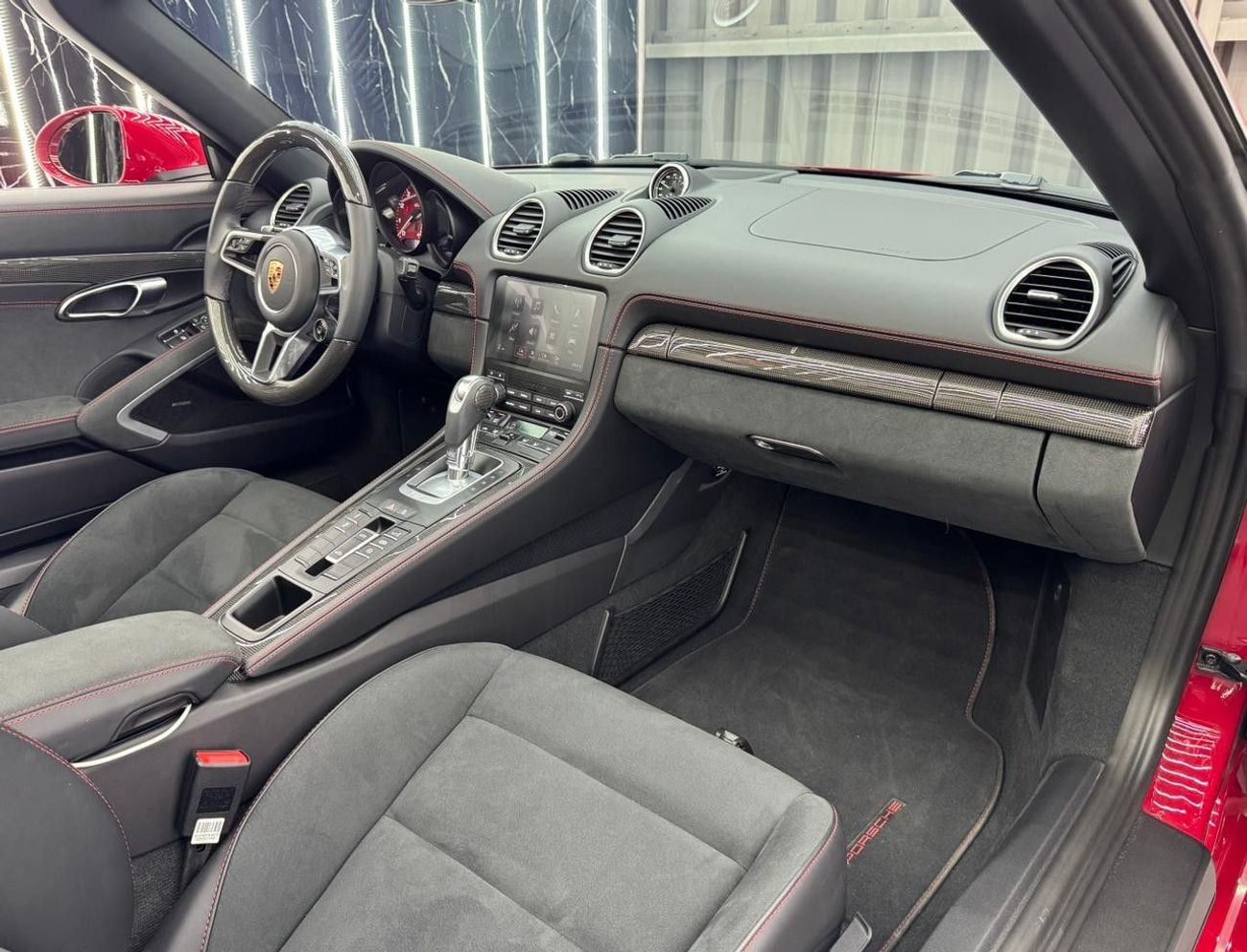 بورش بوكستر 718 GTS 4.0L A/T